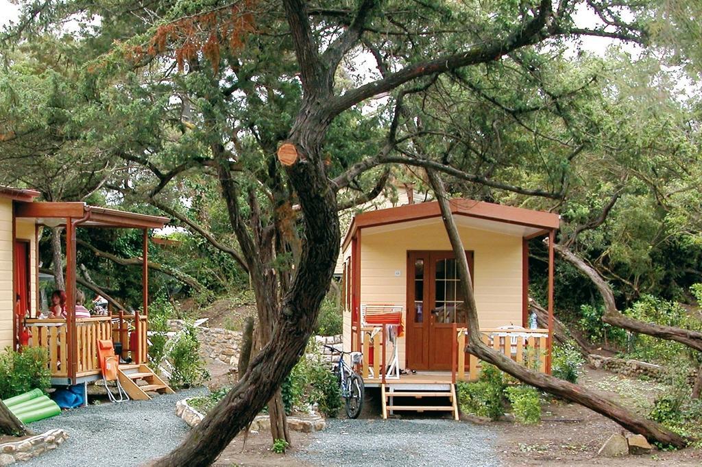 Le Esperidi Camping Ecoresort Марина-ді-Біббона Номер фото