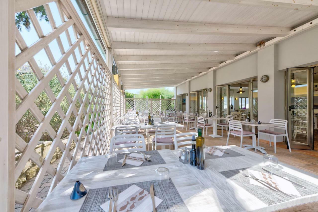 Le Esperidi Camping Ecoresort Марина-ді-Біббона Екстер'єр фото
