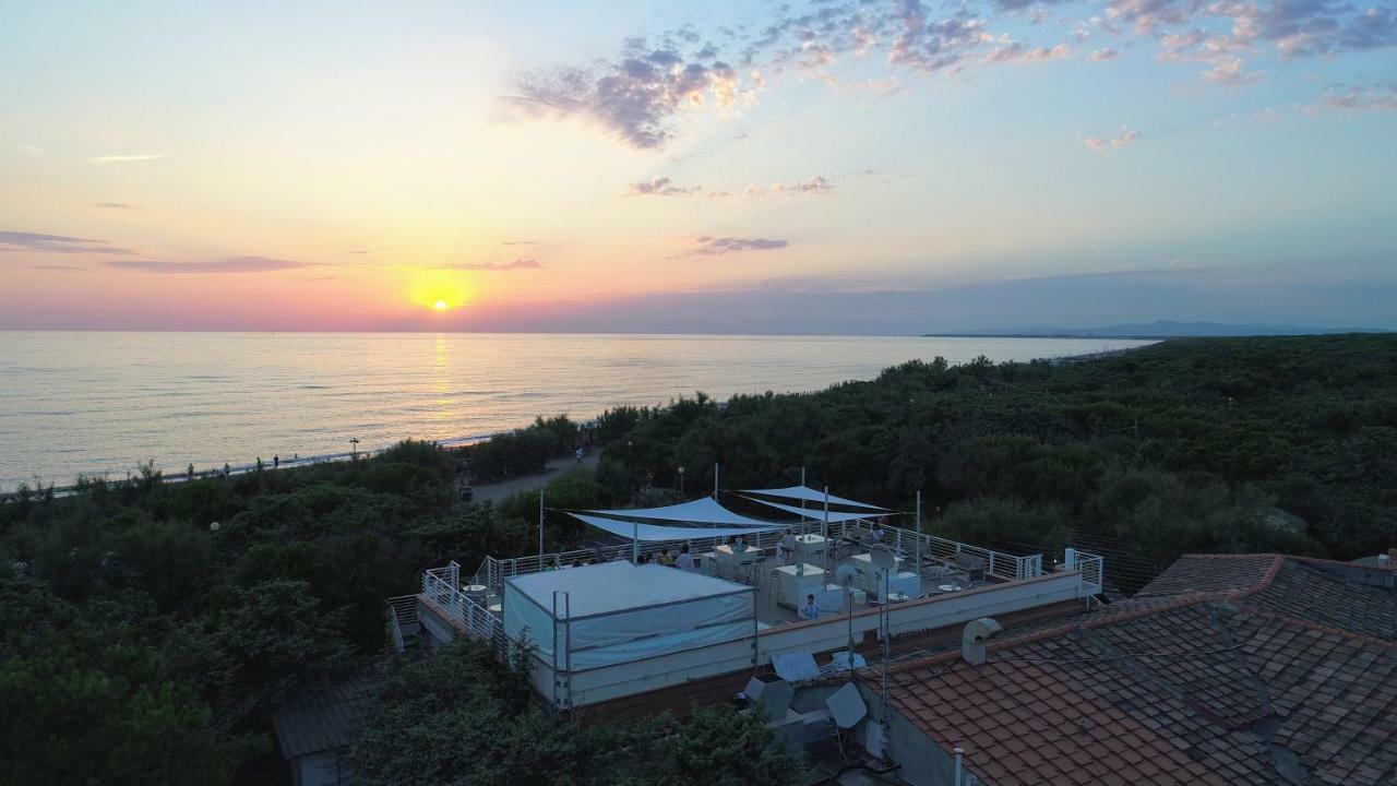 Le Esperidi Camping Ecoresort Марина-ді-Біббона Екстер'єр фото