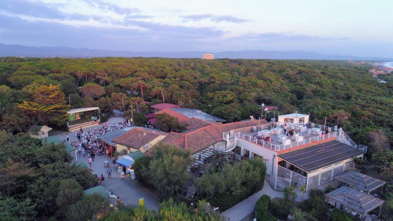 Le Esperidi Camping Ecoresort Марина-ді-Біббона Екстер'єр фото