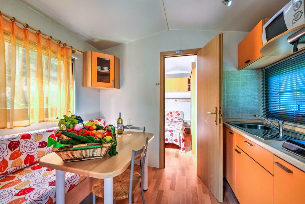 Le Esperidi Camping Ecoresort Марина-ді-Біббона Екстер'єр фото