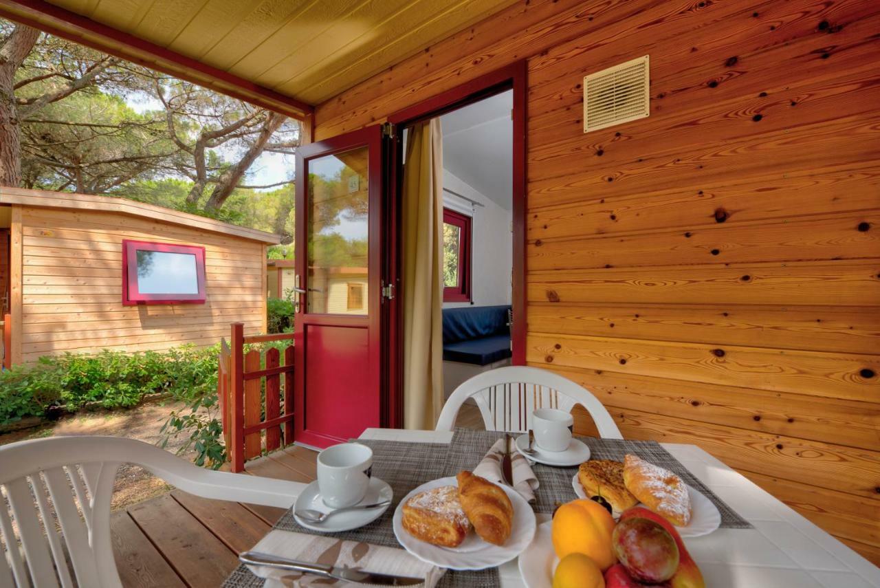 Le Esperidi Camping Ecoresort Марина-ді-Біббона Екстер'єр фото